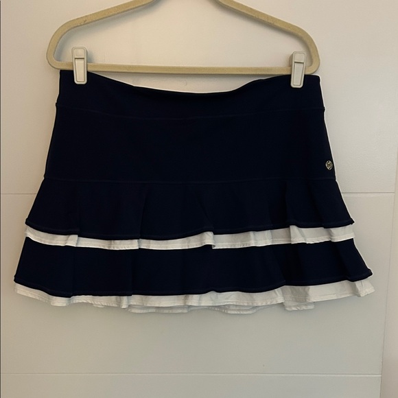 Lilly Pulitzer Dresses & Skirts - Lilly Pulitzer Navy and White Luxletic Tiered Ruffle Skirt / Skort Size XL